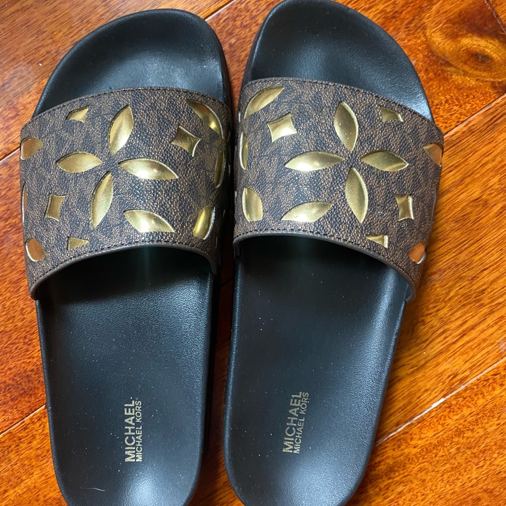Michael kors slides 8